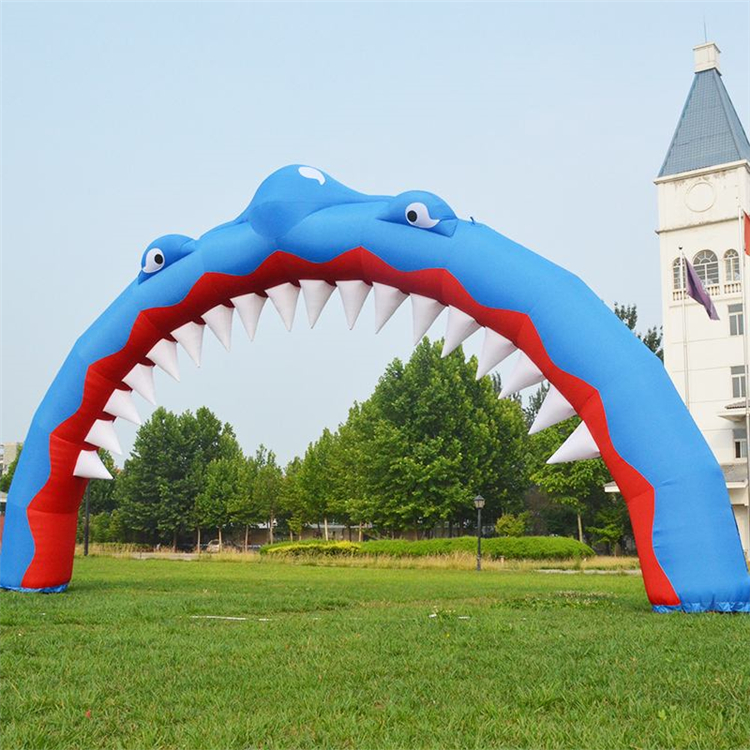 武威鲨鱼广告拱门